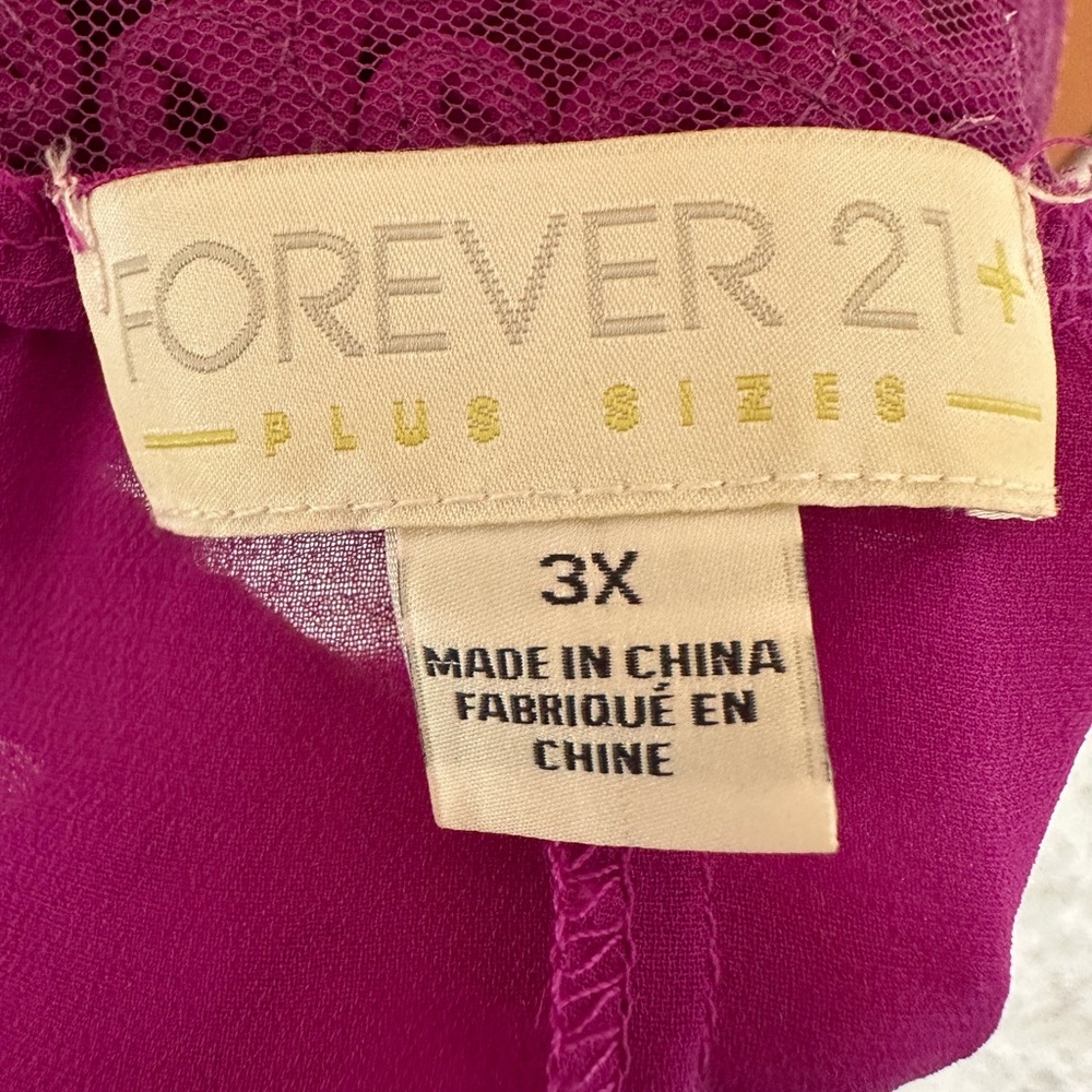 Plus Size Top - Picture 4 of 4
